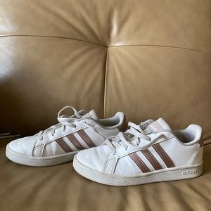 Adidas girls sneakers white and pink golden stripes size 1